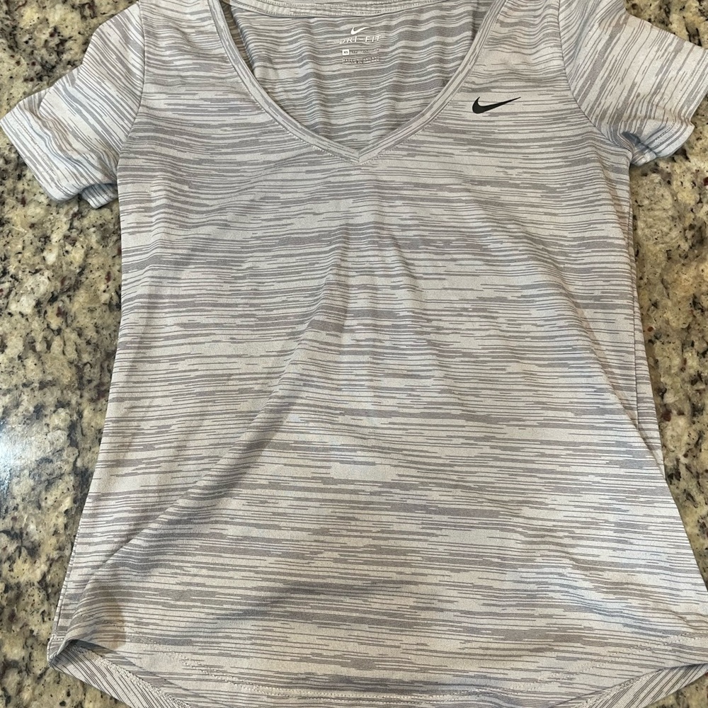 Nike Women's Short Sleeve Gray Tee